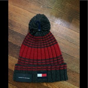 Tommy Hilfiger Ski Patrol Cable Knit Pom Hat